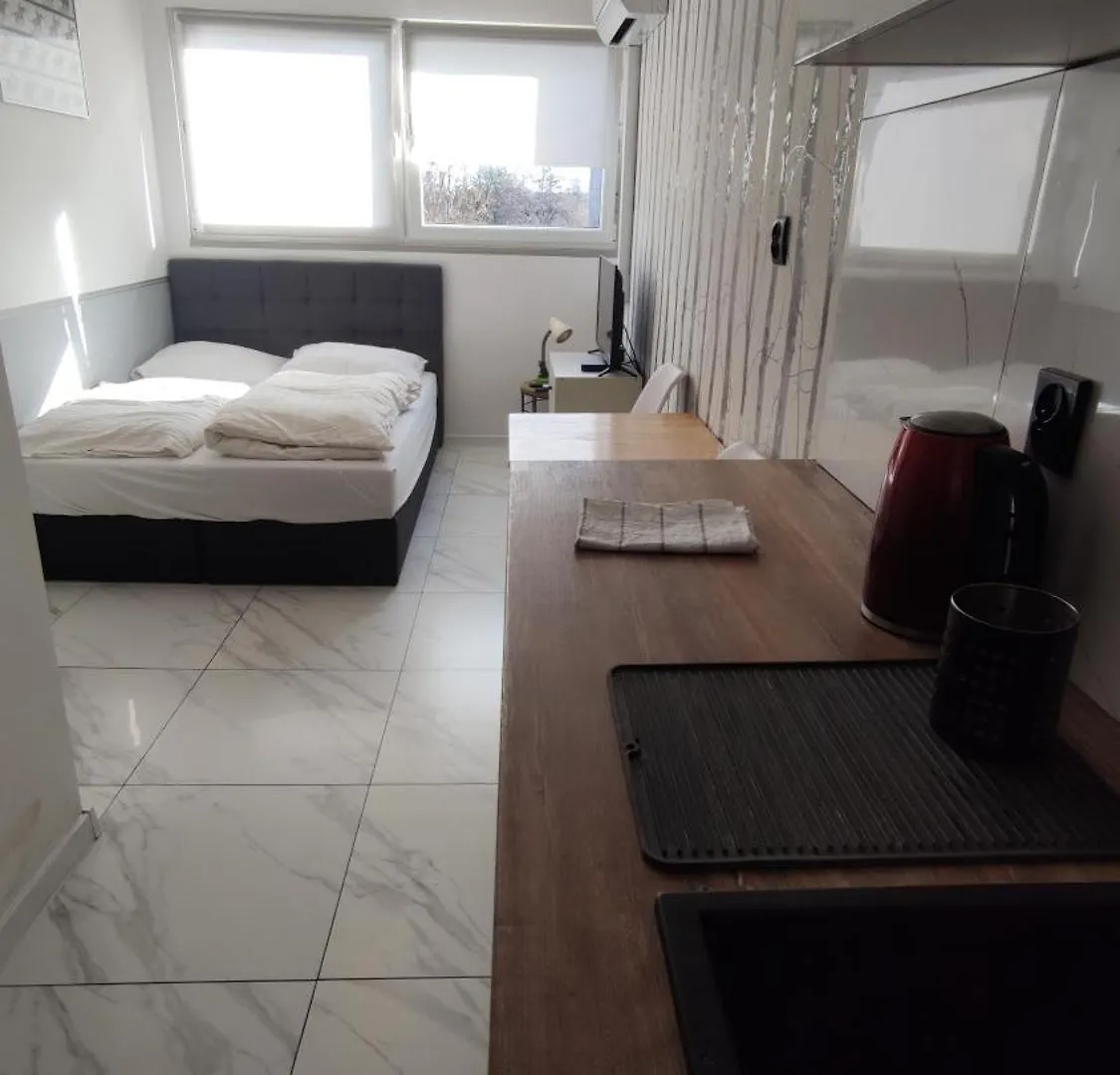 Studio27 브로츠와프 0*,  폴란드